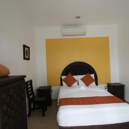 Hotel Mexico Lindo Mahahual Bagian luar foto